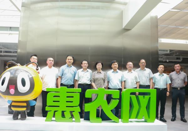 呼倫貝爾市委常委、市政府副市長(zhǎng)叢文健一行蒞臨惠農(nóng)網(wǎng)考察調(diào)研