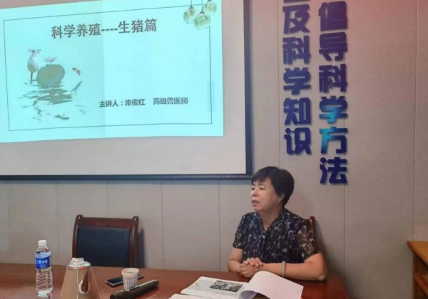 惠農(nóng)網(wǎng)農(nóng)技專家?guī)炜〖t：30年扎根獸醫(yī)一線，以專業(yè)與溫情守護(hù)動物健康